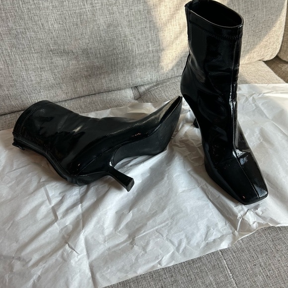Steve Madden 7.5 - Picture 1 of 3